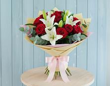 Букет цветов из:  Лилии и Розы в Костино-Отдельце
