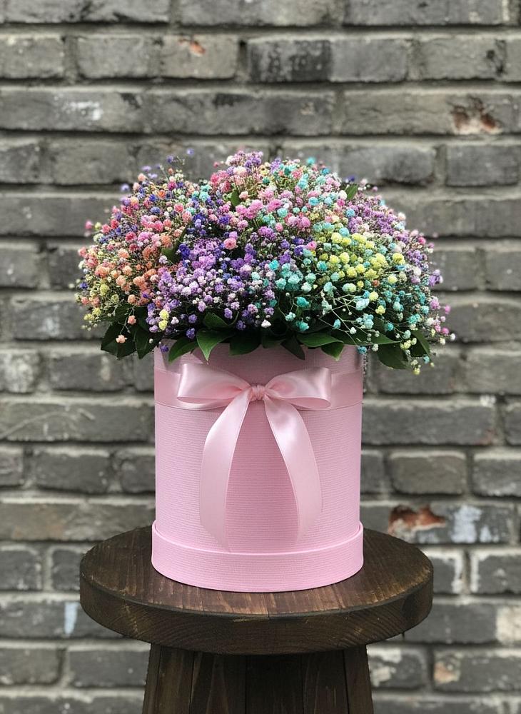 Цветочная композиция из Гипсофила и Розы в шляпной коробке в Костино-Отдельце