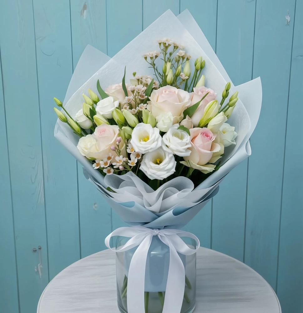 Букет цветов из: Розы и Лизиантусы в Костино-Отдельце