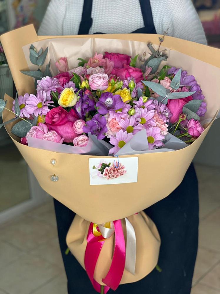 Букет цветов из: Хризантемы, Гвоздики и Альстромерии в Костино-Отдельце