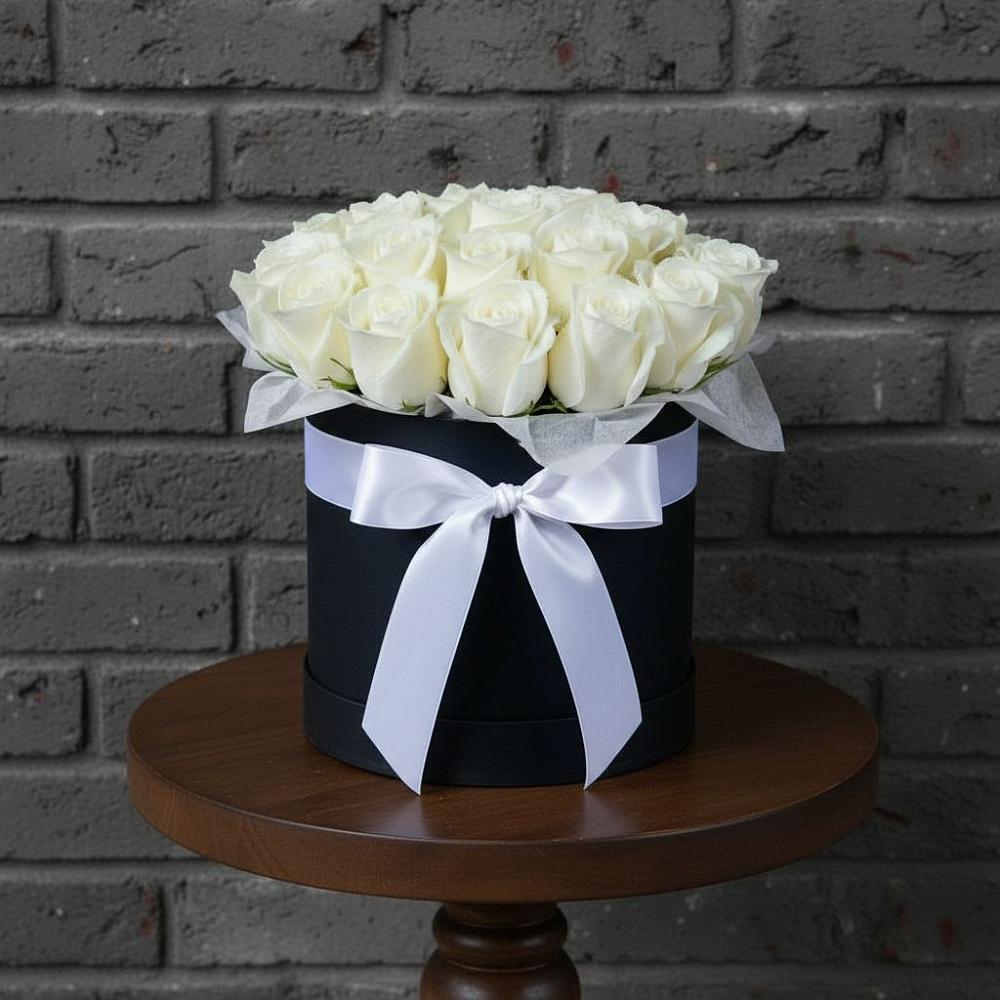 Цветочная композиция из Розы в шляпной коробке в Костино-Отдельце