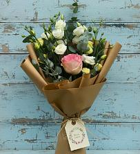 Букет цветов из:  Розы и Лизиантусы в Костино-Отдельце